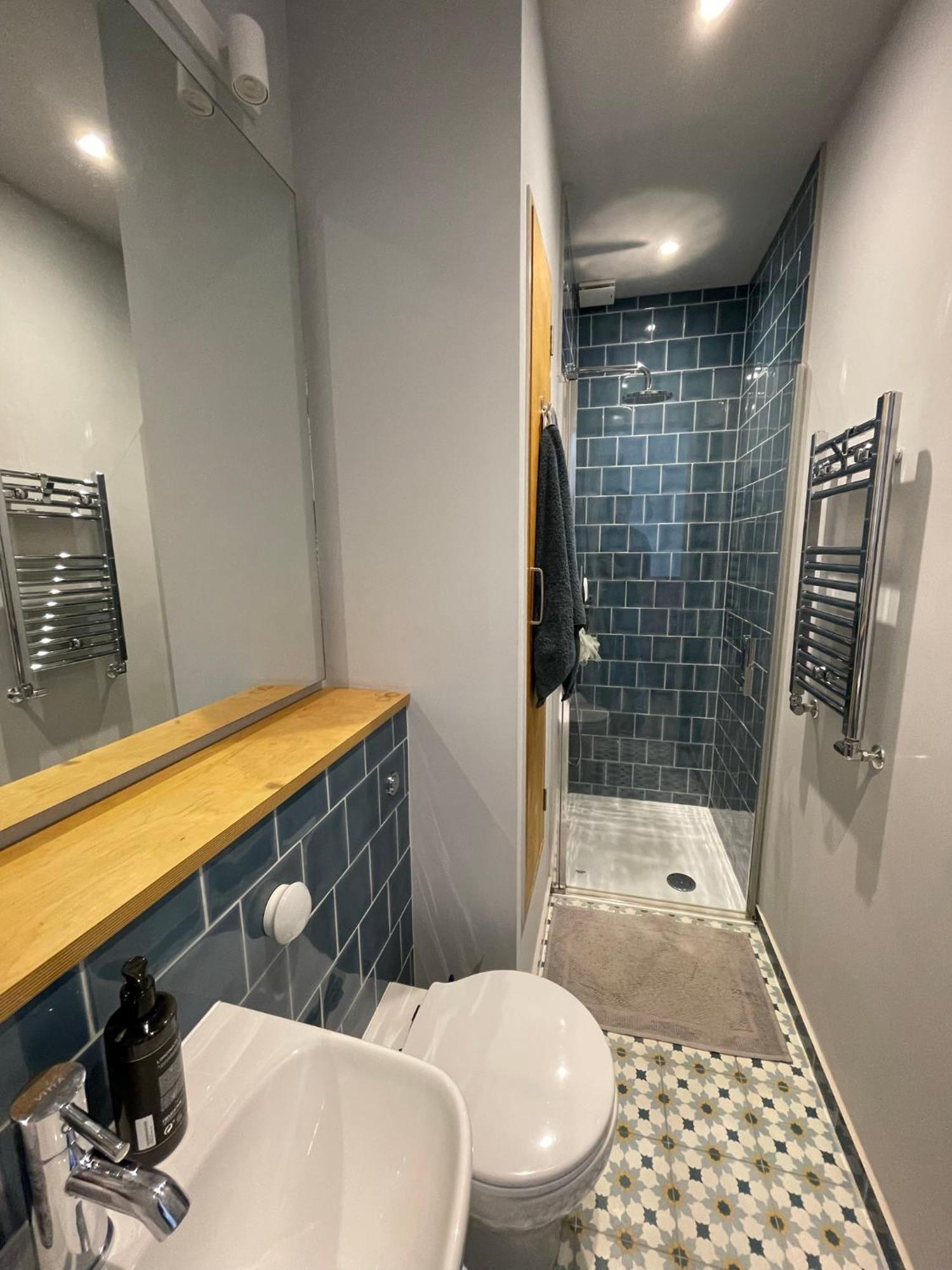 Spacious With Terrace Apartament Londra