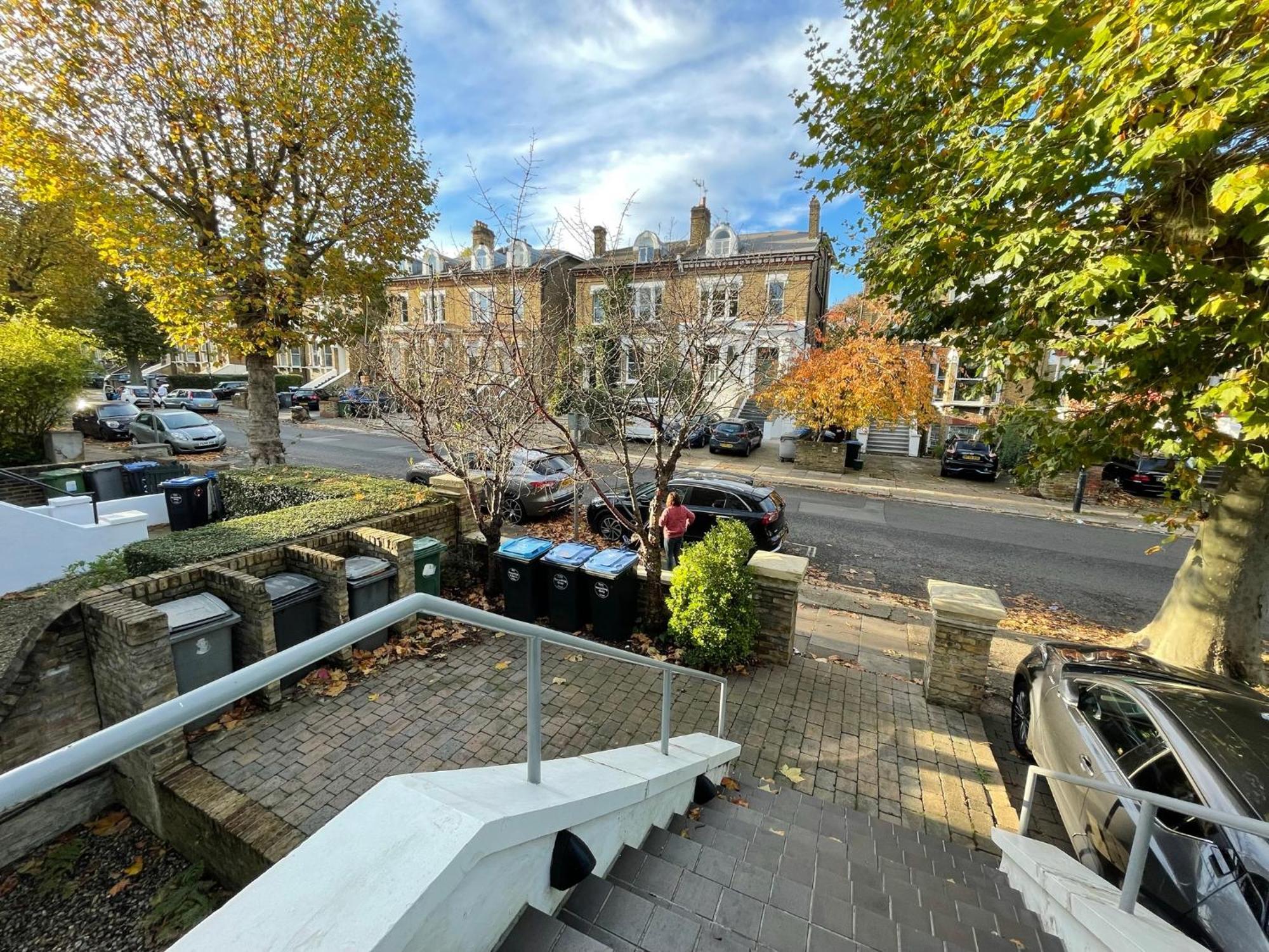 Apartament Spacious With Terrace Londra